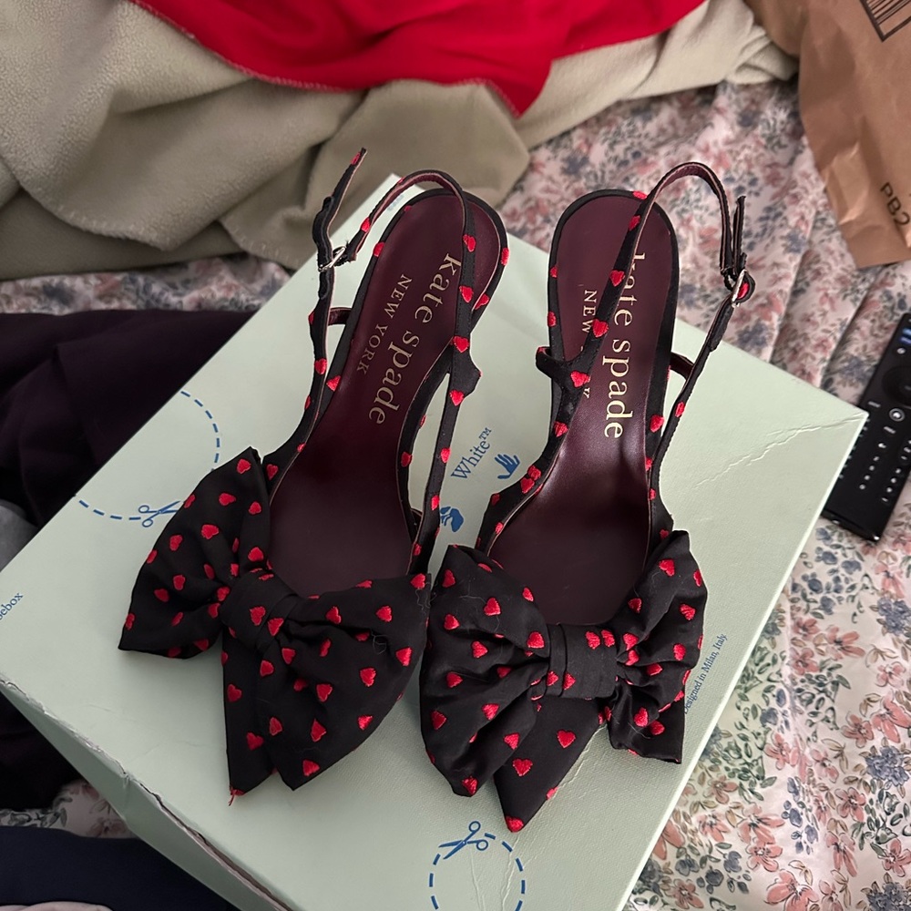 Kate spade heart bow heels